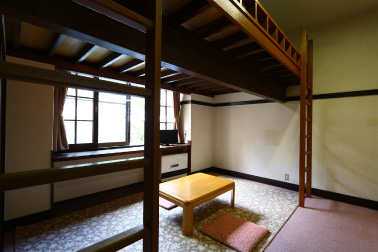 ロフト付き山小屋風客室