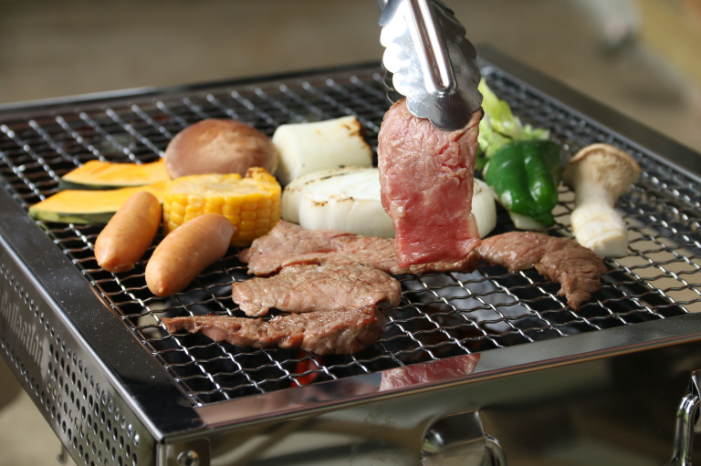 手づくりテラスでワイワイ♪手ぶらBBQ